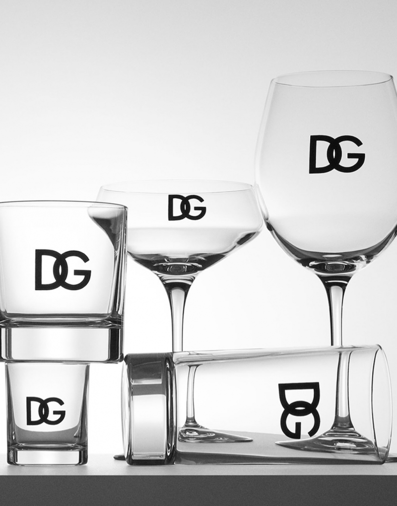 艺术——DG打造实用又时尚的餐桌配饰CQ9电子最新网站杜嘉班纳进军餐桌(图6)